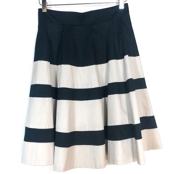 Amanda & Chelsea Cream & Black Stripe Circle Mini Skater Skirt Size 4 - Picture 1 of 6